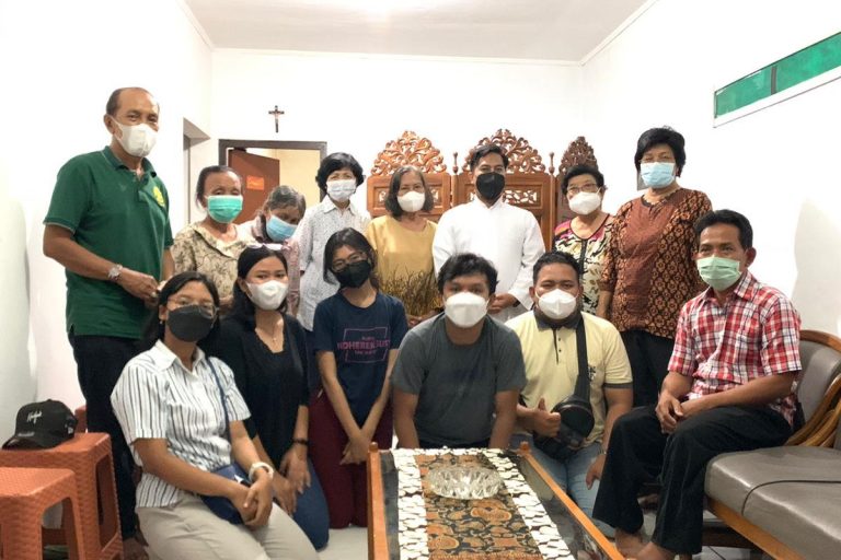 KUNJUNGAN ROMO PAROKI BANYUMANIK